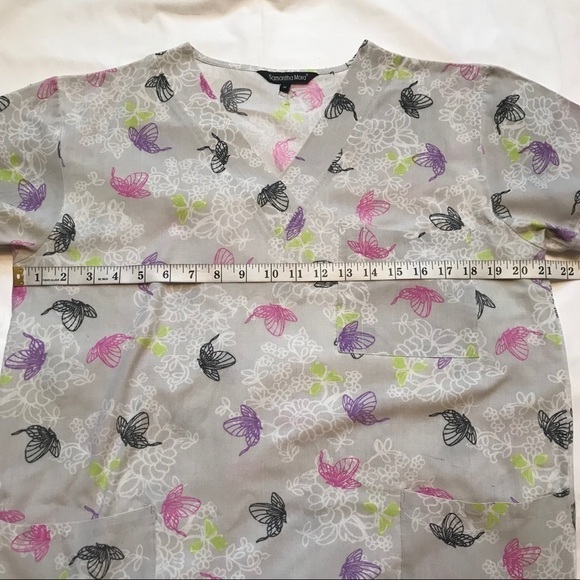 Healthcare Essential Scrub Shirt Comfortable & Professional Workwear - Picture 5 of 8